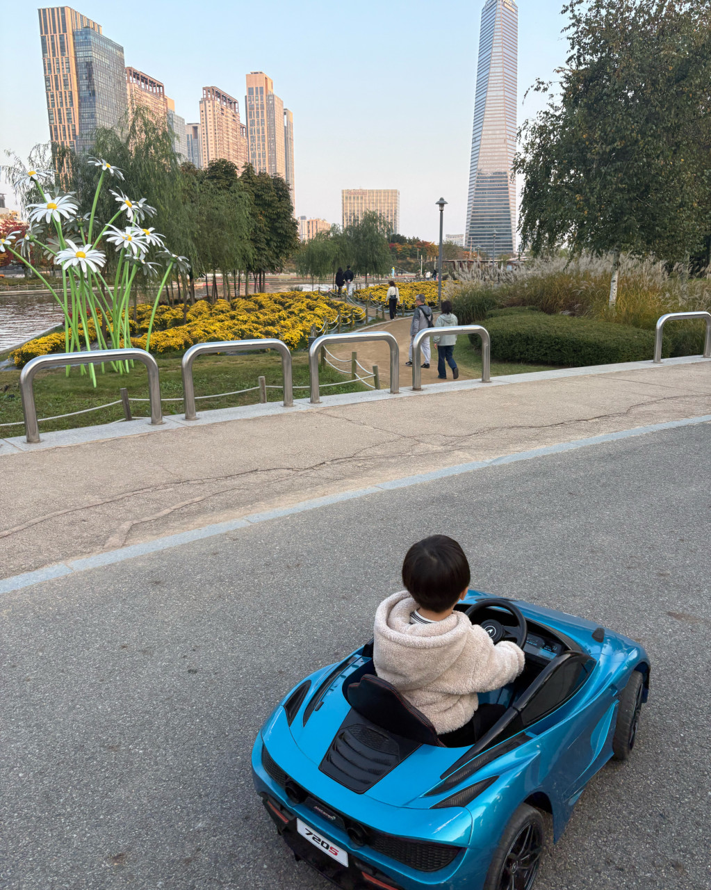 애기 전동차.jpeg